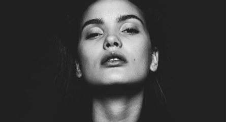 de-ce-oamenii-raspund-cu-rautate