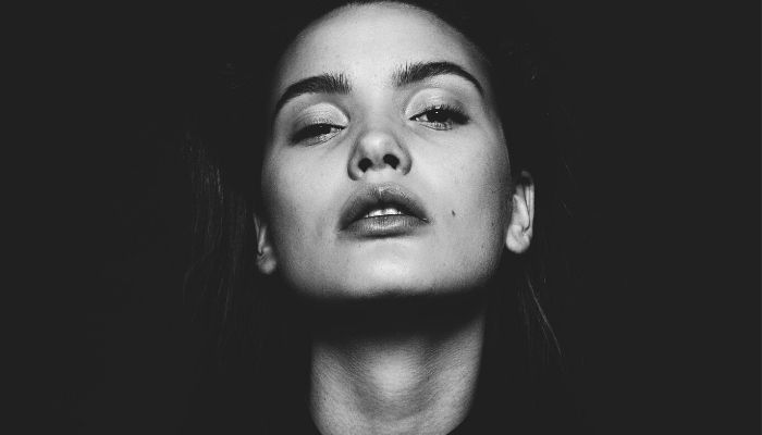 de-ce-oamenii-raspund-cu-rautate