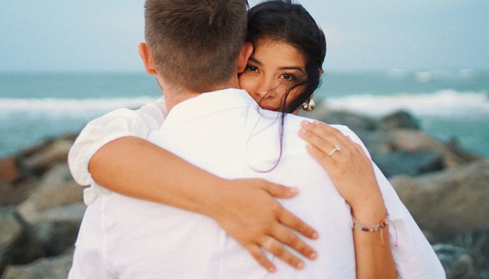 femeia-are-nevoie-de-siguranta