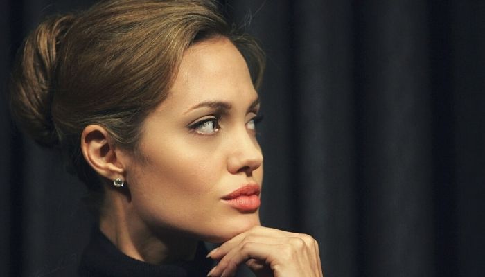 femeia-care-se-iubeste-pe sine