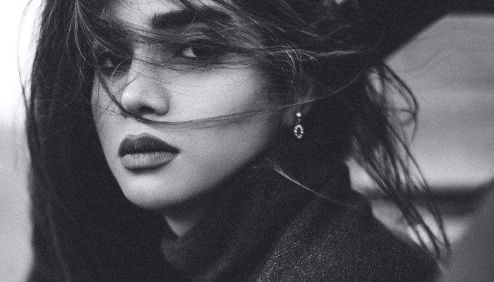 femeie-puternica-prefera-singuratatea