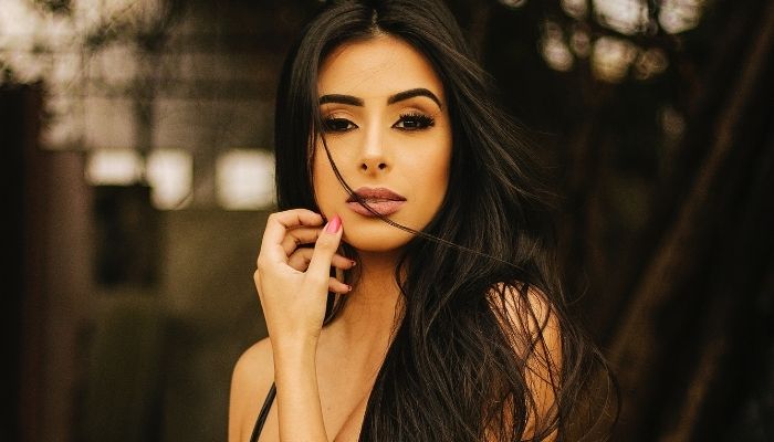 cum-pleaca-o-femeie-puternica