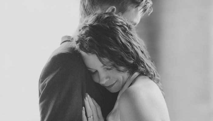 femeia-vrea-sa-o-asculti