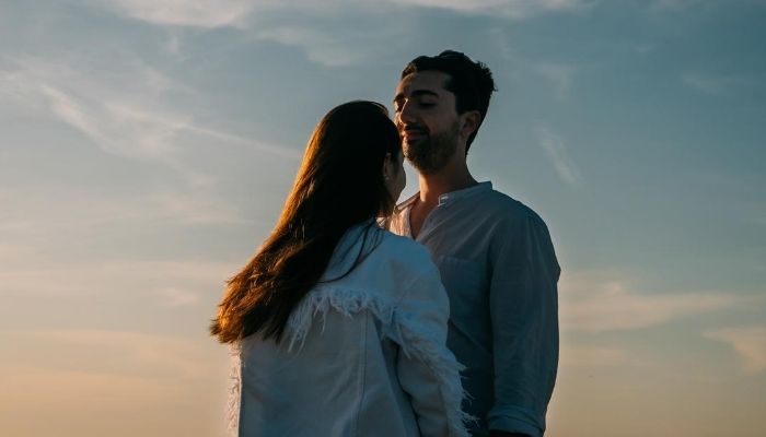 motive-un-barbat-se-intoarce